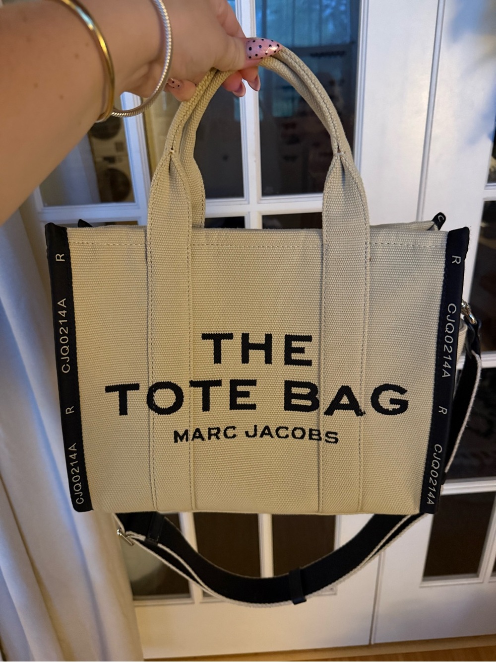 Marc Jacobs The Tote Bag in Beige